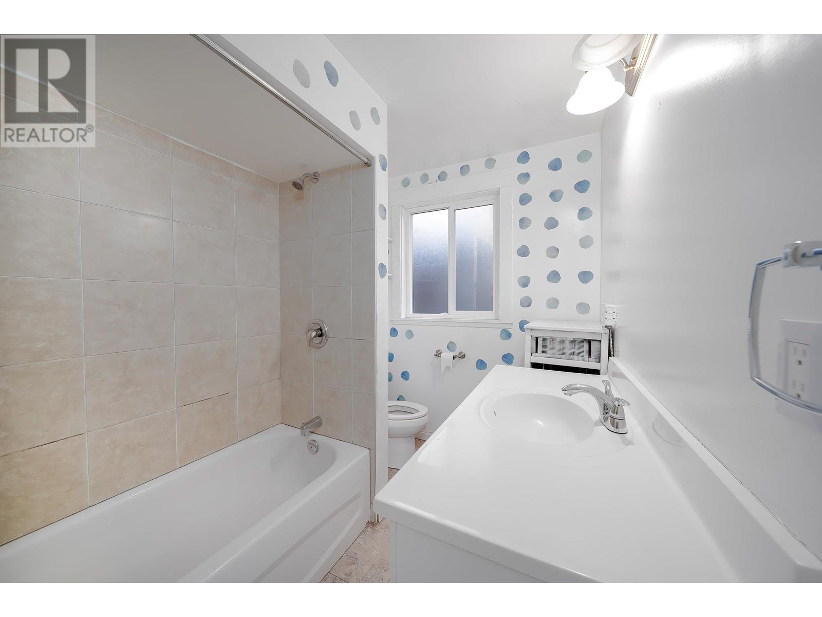 3045 5th Avenue, Vancouver, British Columbia  V6K 1T8 - Photo 9 - R2956357