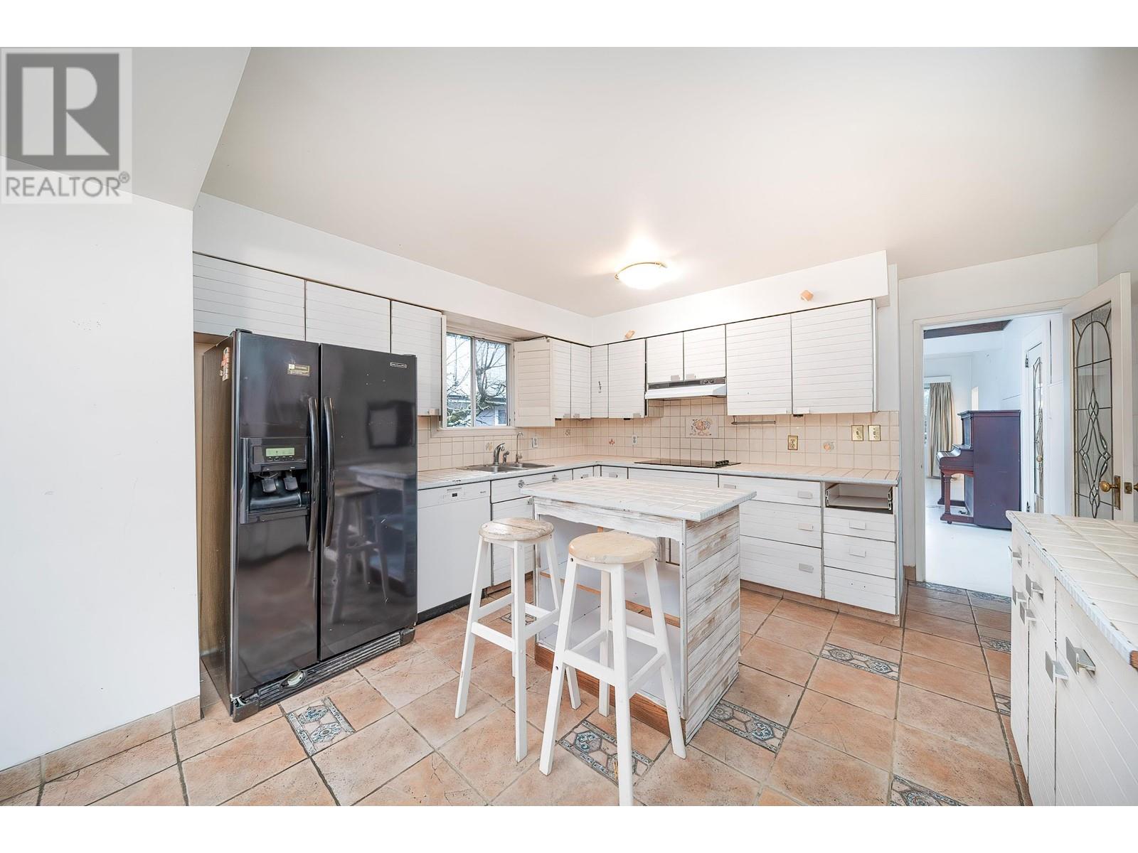3045 5th Avenue, Vancouver, British Columbia  V6K 1T8 - Photo 8 - R2956357