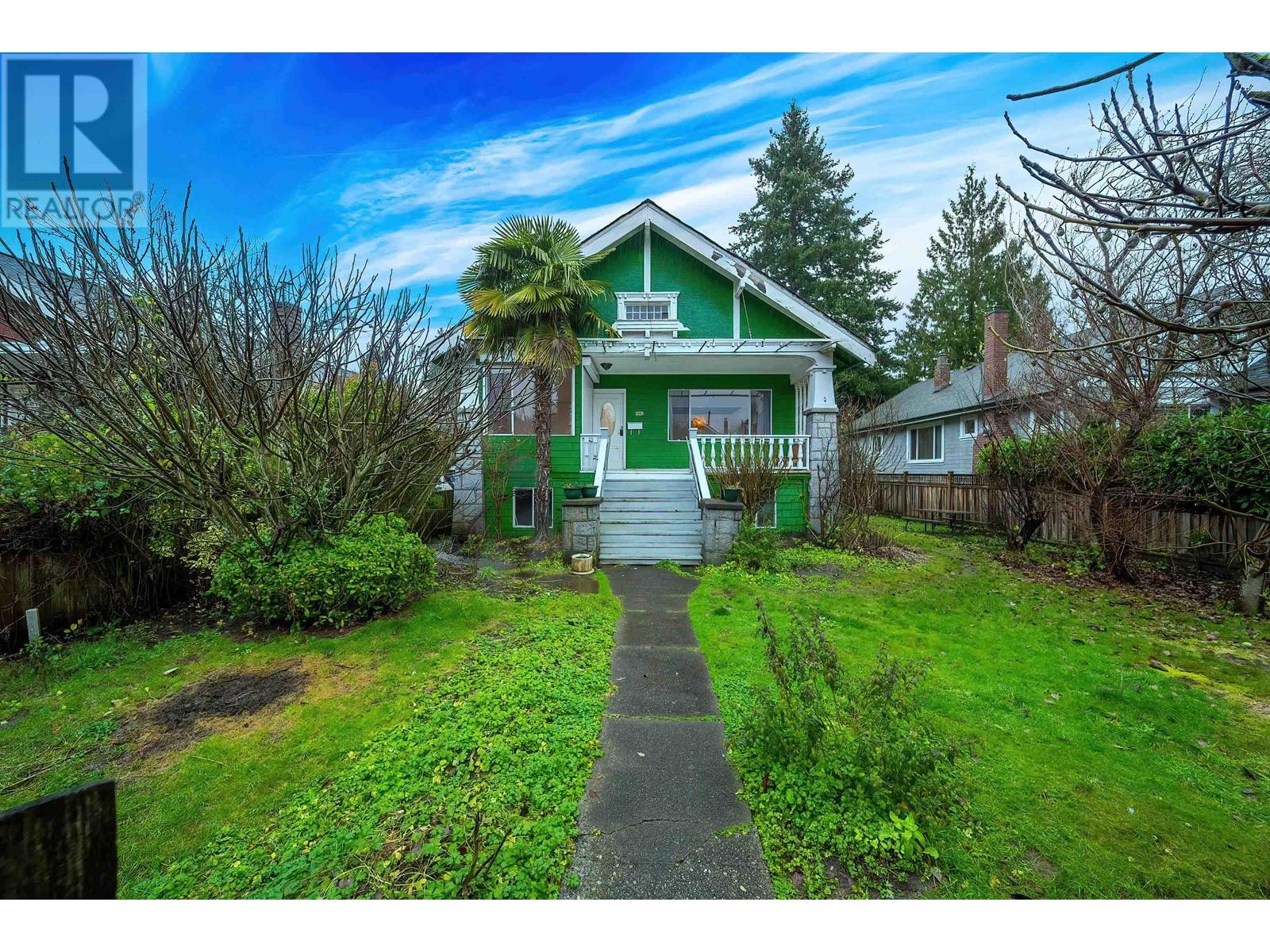 Property at 3045 5TH AVENUE image 1