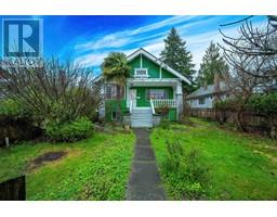 3045 5TH AVENUE, Vancouver, British Columbia