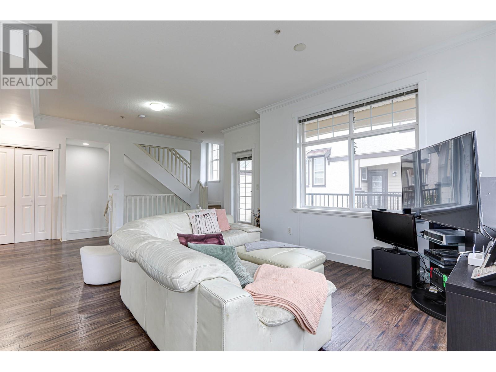 11 1211 Ewen Avenue, New Westminster, British Columbia V3M 5E5 - Photo 11 - R2941269