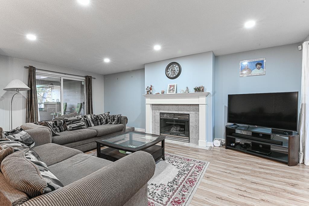 Property at 246 13888 70 AVENUE image 5