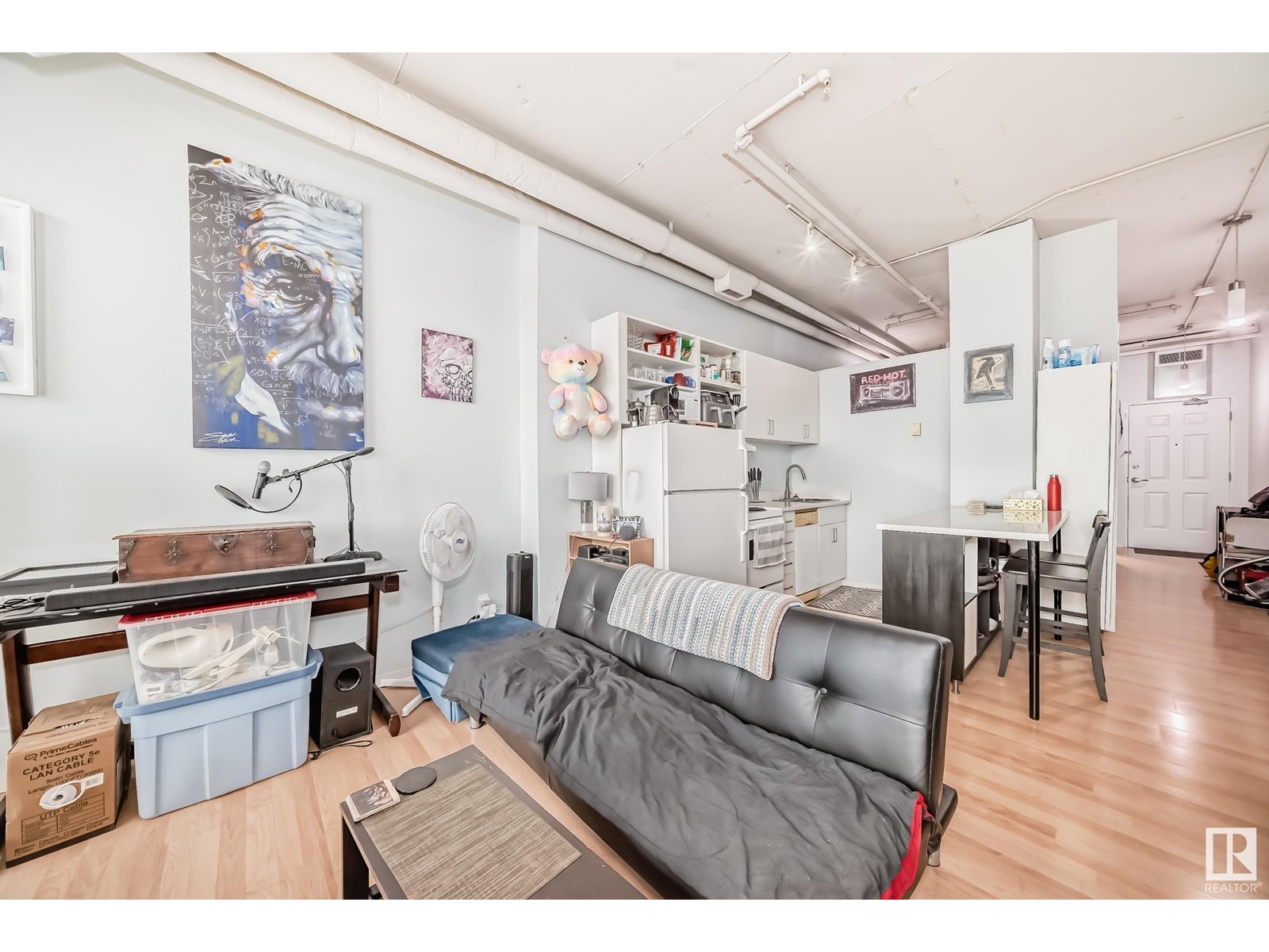 Property at #1207 10024 JASPER AV NW image 3