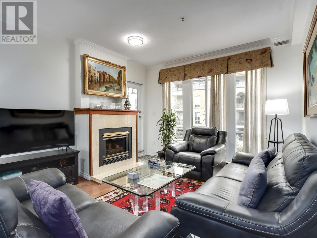 209 2 Renaissance Square, New Westminster, British Columbia  V3M 6K3 - Photo 7 - R2956185