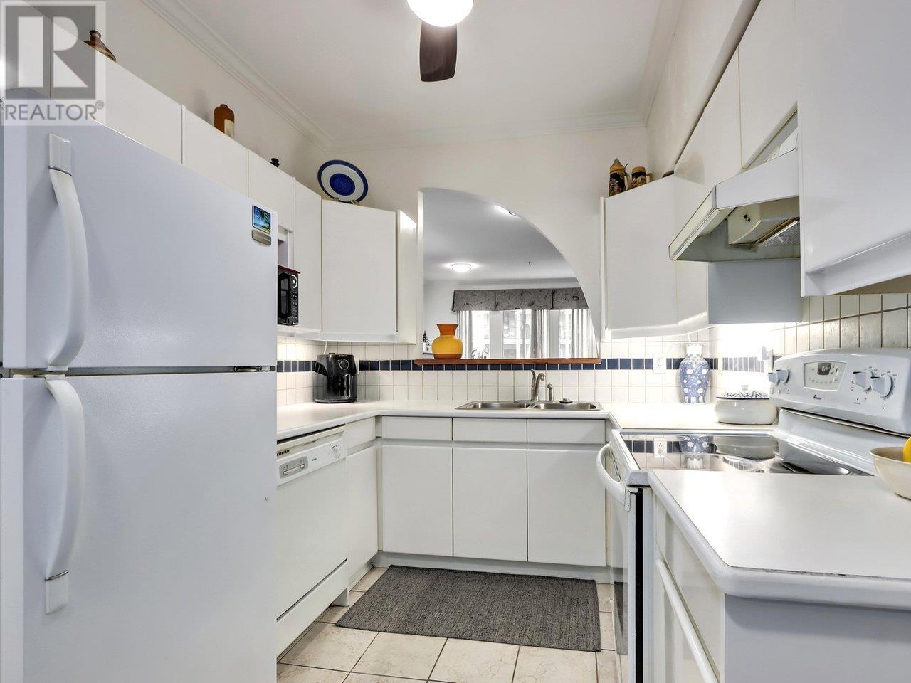 209 2 Renaissance Square, New Westminster, British Columbia  V3M 6K3 - Photo 6 - R2956185