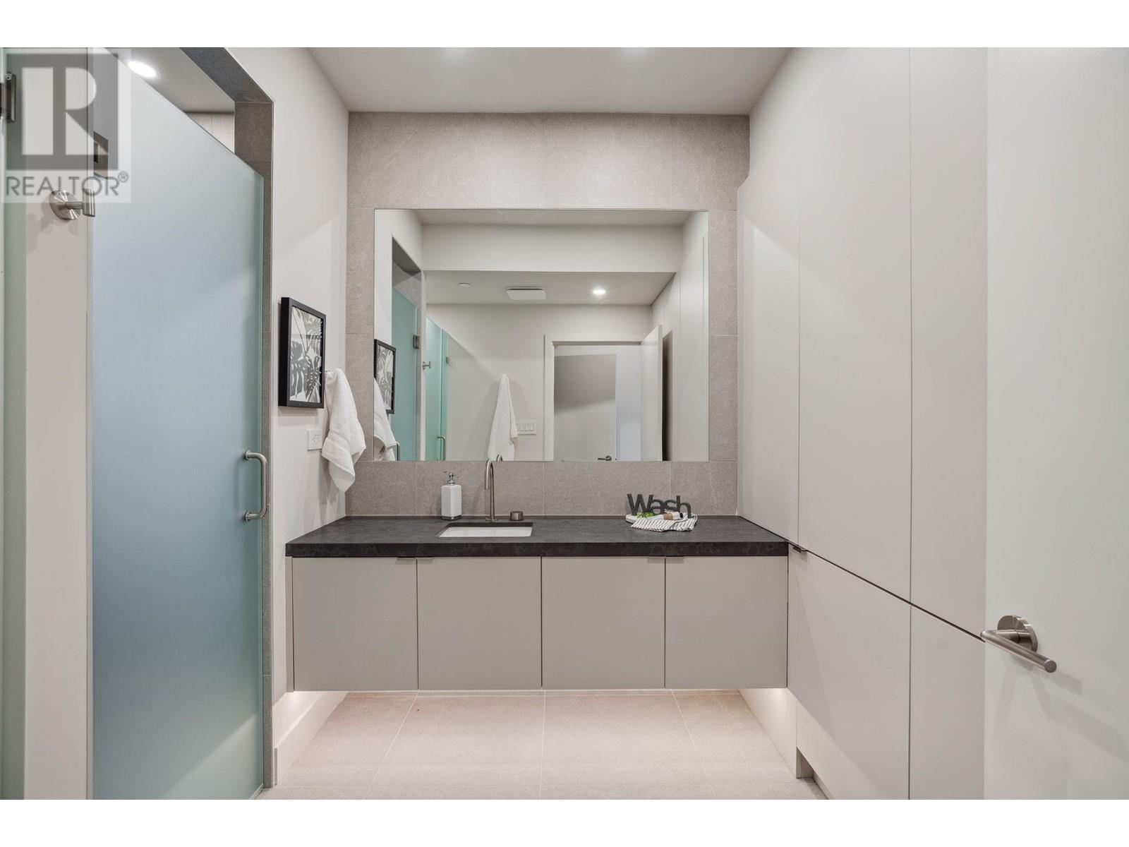 Listing Picture 31 of 40 : 1 620 E 46TH AVENUE, Vancouver / 溫哥華 - 魯藝地產 Yvonne Lu Group - MLS Medallion Club Member