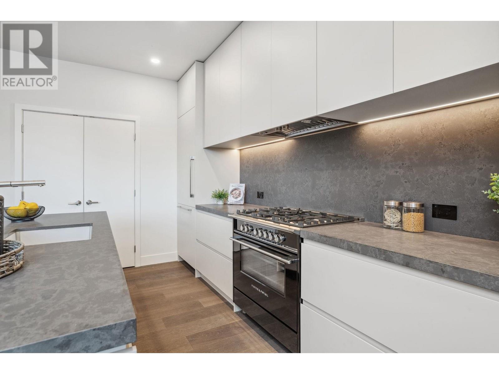 Listing Picture 7 of 40 : 1 620 E 46TH AVENUE, Vancouver / 溫哥華 - 魯藝地產 Yvonne Lu Group - MLS Medallion Club Member