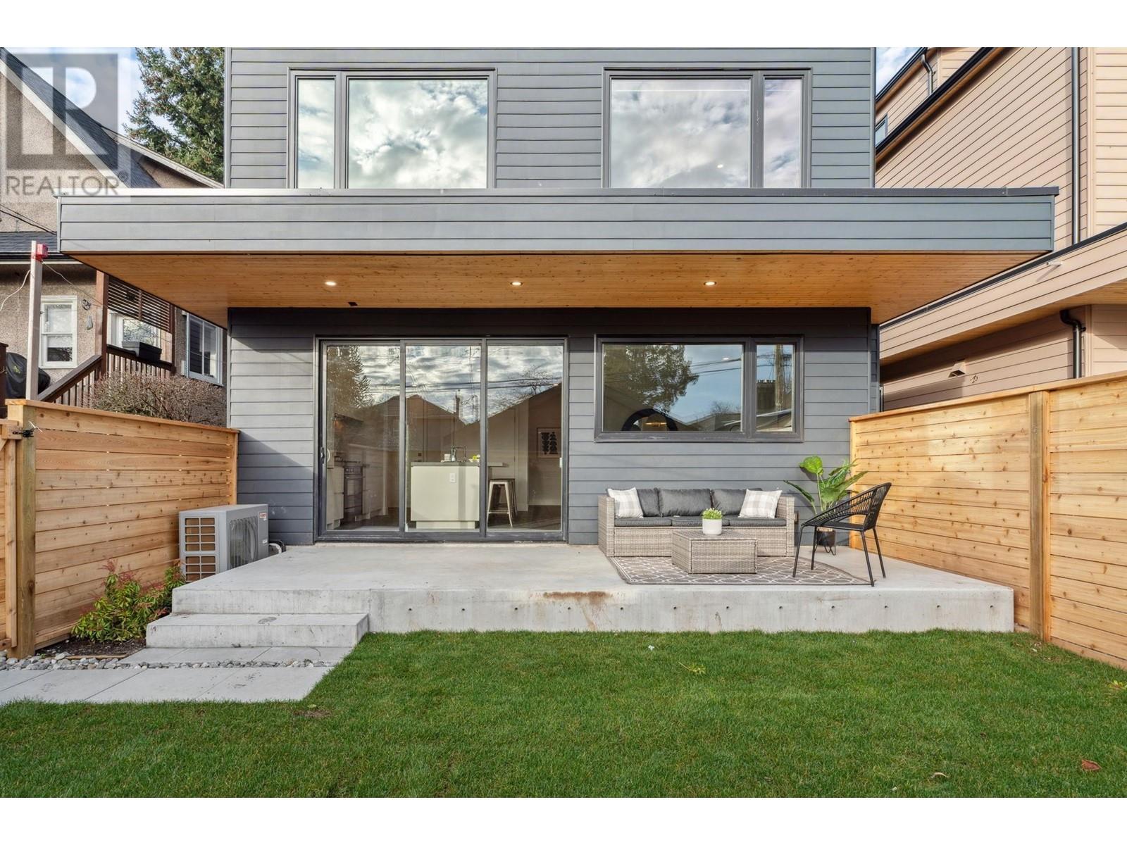 Listing Picture 2 of 40 : 2 620 E 46TH AVENUE, Vancouver / 溫哥華 - 魯藝地產 Yvonne Lu Group - MLS Medallion Club Member