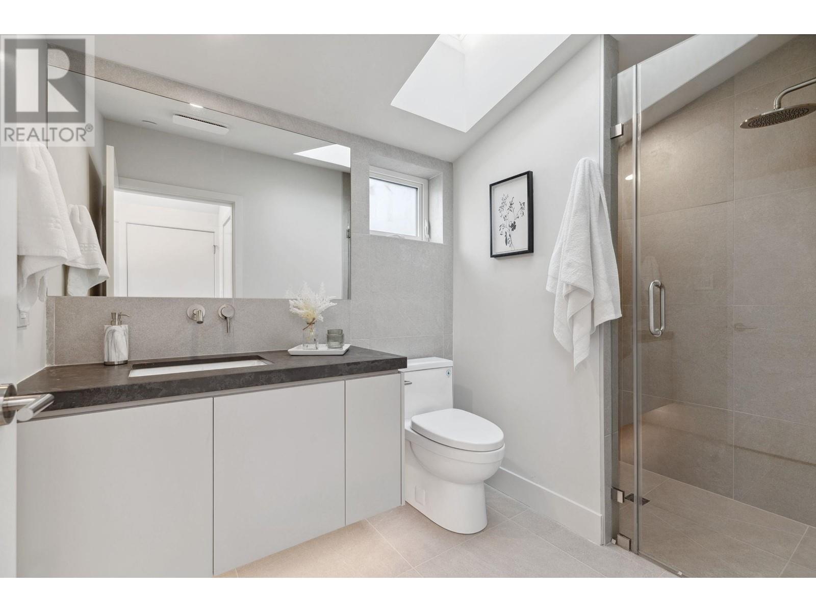 Listing Picture 25 of 40 : 2 620 E 46TH AVENUE, Vancouver / 溫哥華 - 魯藝地產 Yvonne Lu Group - MLS Medallion Club Member