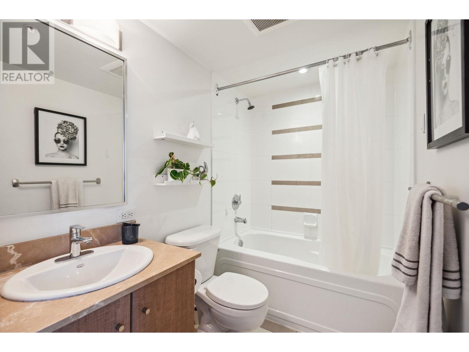 Listing Picture 12 of 27 : 904 977 MAINLAND STREET, Vancouver / 溫哥華 - 魯藝地產 Yvonne Lu Group - MLS Medallion Club Member