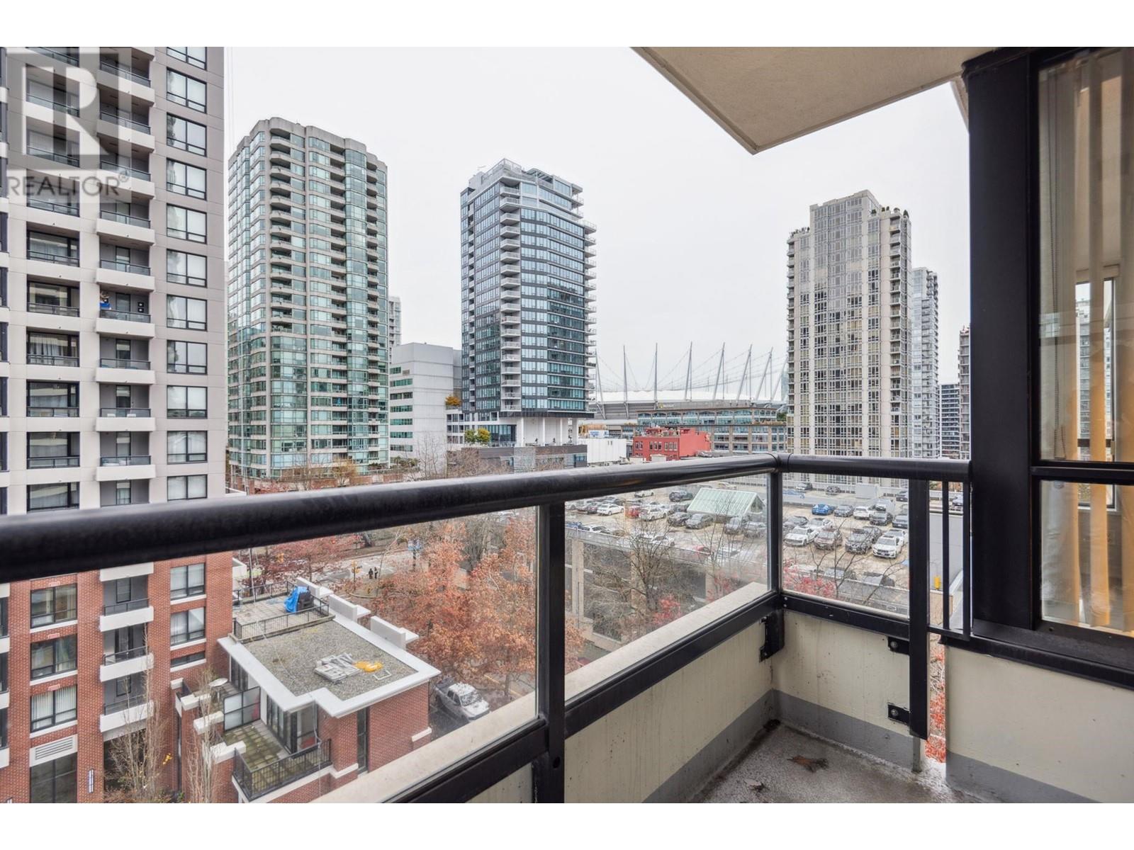 Listing Picture 16 of 27 : 904 977 MAINLAND STREET, Vancouver / 溫哥華 - 魯藝地產 Yvonne Lu Group - MLS Medallion Club Member