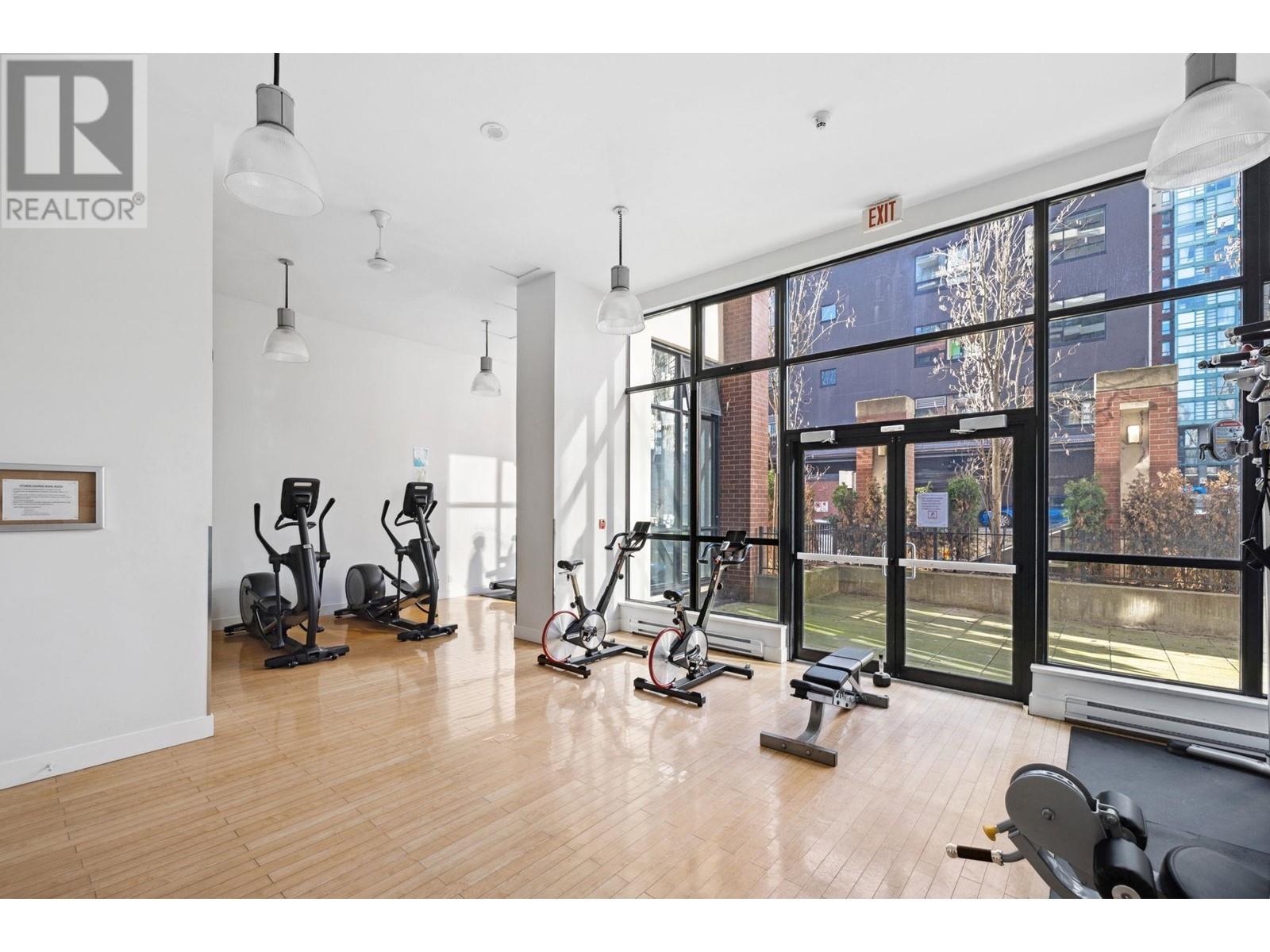 Listing Picture 25 of 27 : 904 977 MAINLAND STREET, Vancouver / 溫哥華 - 魯藝地產 Yvonne Lu Group - MLS Medallion Club Member