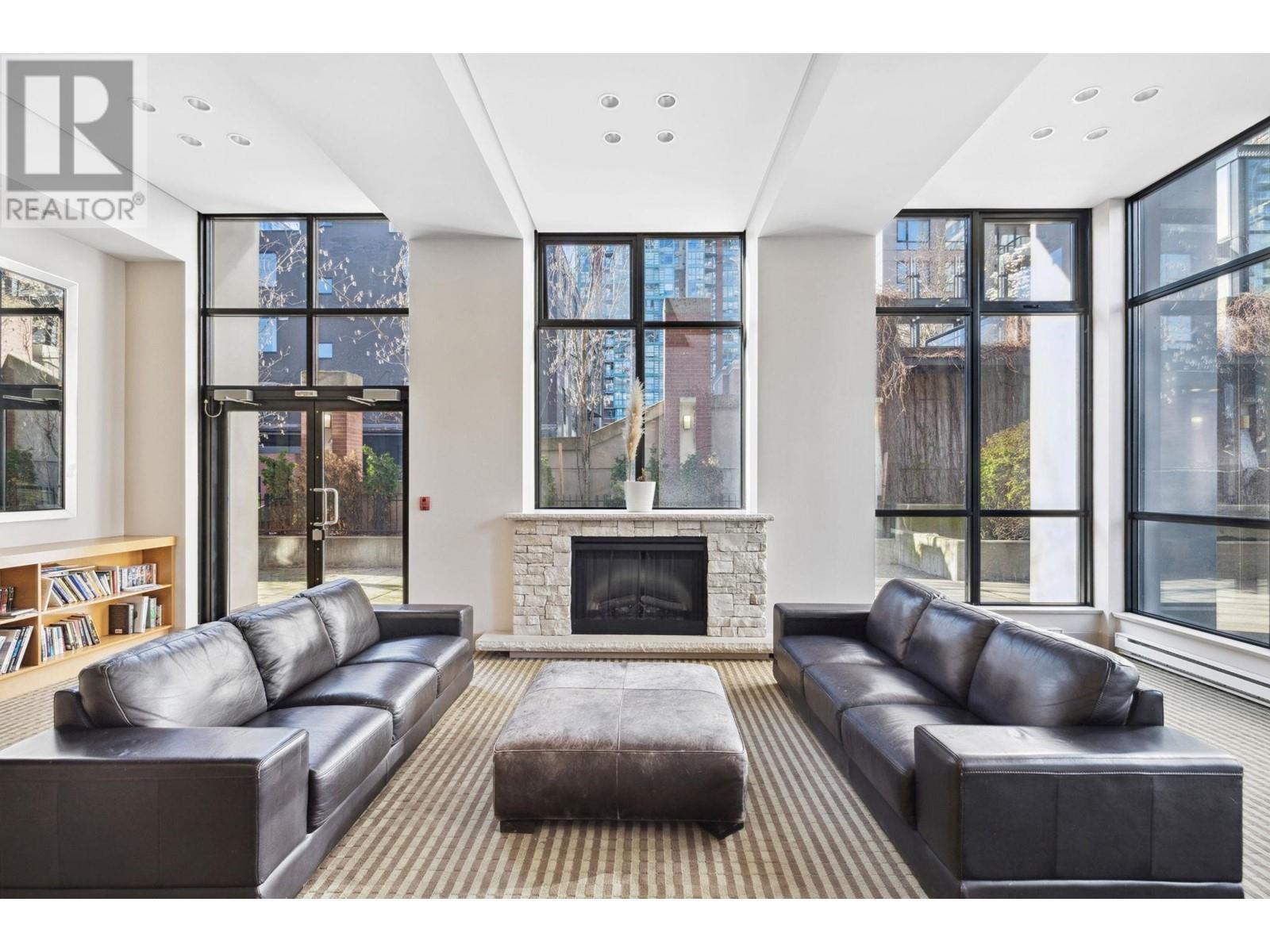 Listing Picture 26 of 27 : 904 977 MAINLAND STREET, Vancouver / 溫哥華 - 魯藝地產 Yvonne Lu Group - MLS Medallion Club Member