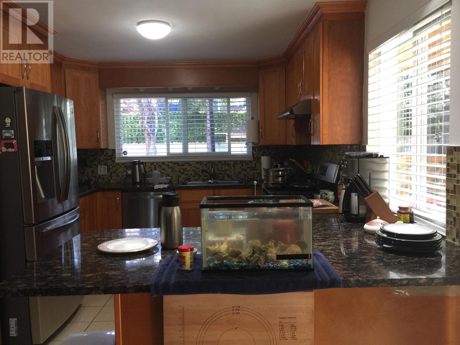 Listing Picture 3 of 10 : 7760 WATERTON DRIVE, Richmond / 烈治文 - 魯藝地產 Yvonne Lu Group - MLS Medallion Club Member