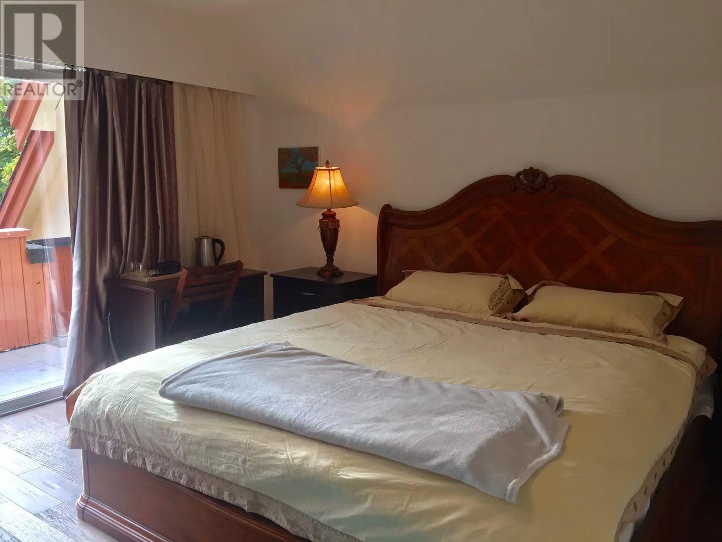Listing Picture 5 of 10 : 7760 WATERTON DRIVE, Richmond / 烈治文 - 魯藝地產 Yvonne Lu Group - MLS Medallion Club Member
