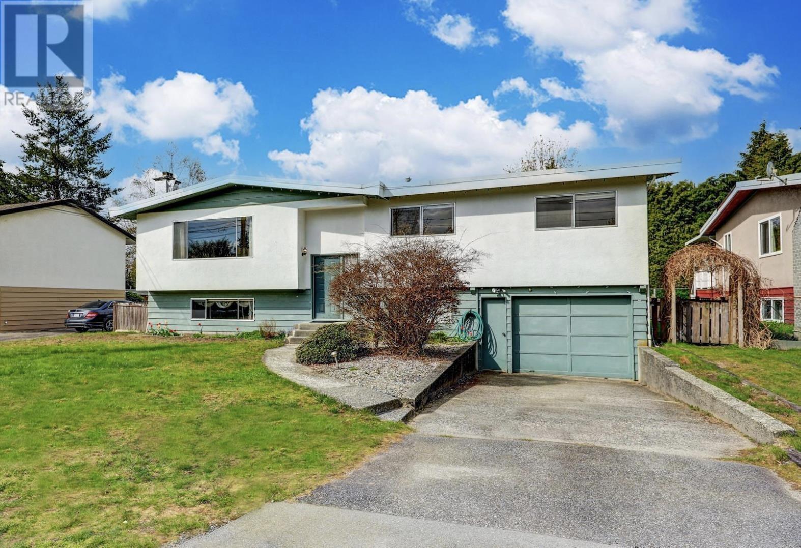 3561 York Street, Port Coquitlam, British Columbia  V3B 4A8 - Photo 1 - R2956415