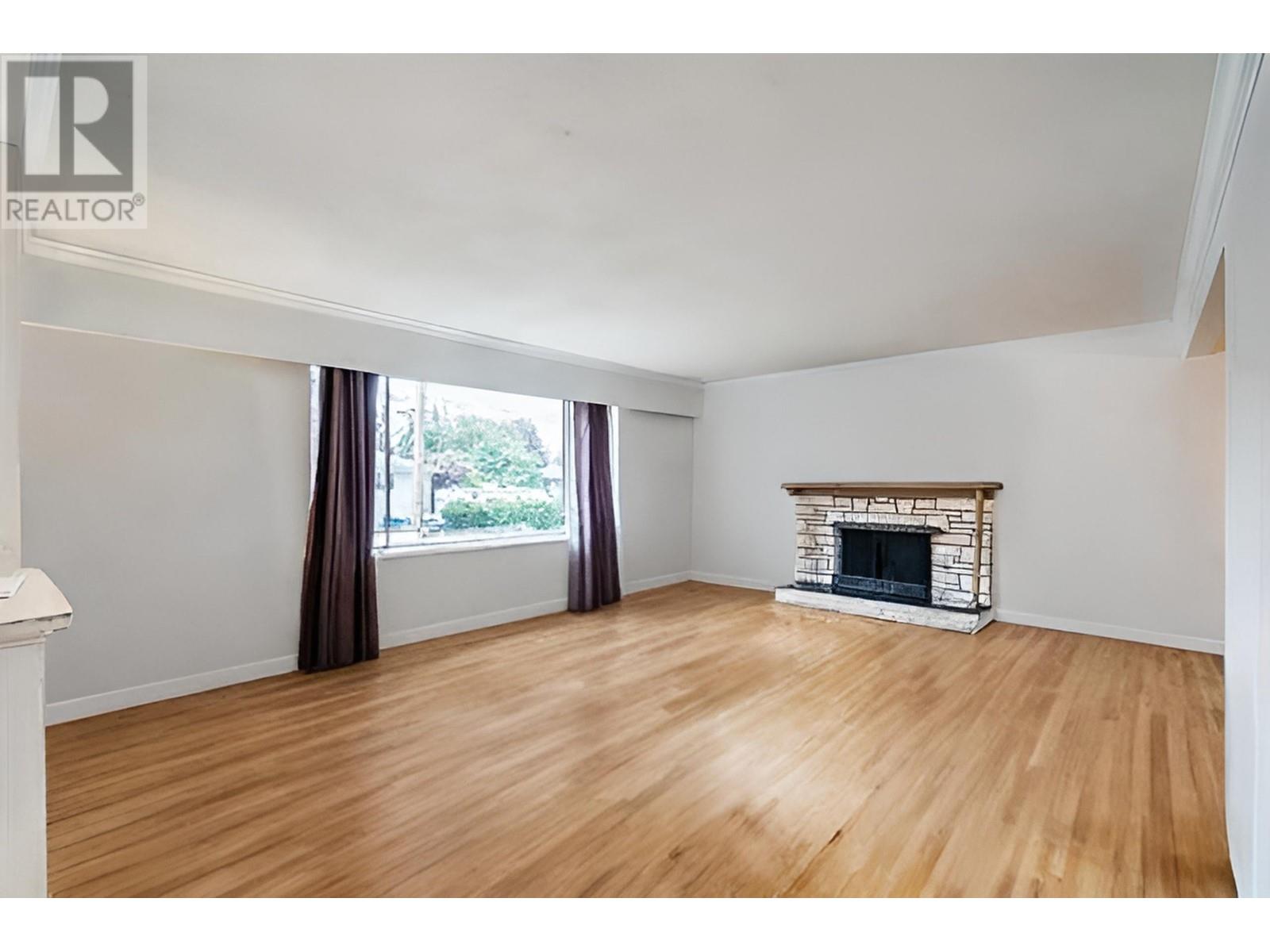3561 York Street, Port Coquitlam, British Columbia  V3B 4A8 - Photo 2 - R2956415