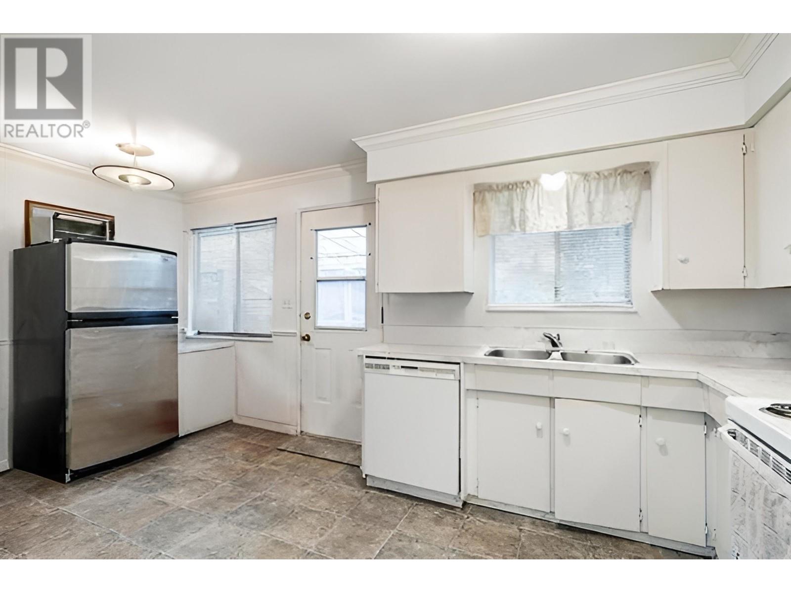 3561 York Street, Port Coquitlam, British Columbia  V3B 4A8 - Photo 9 - R2956415