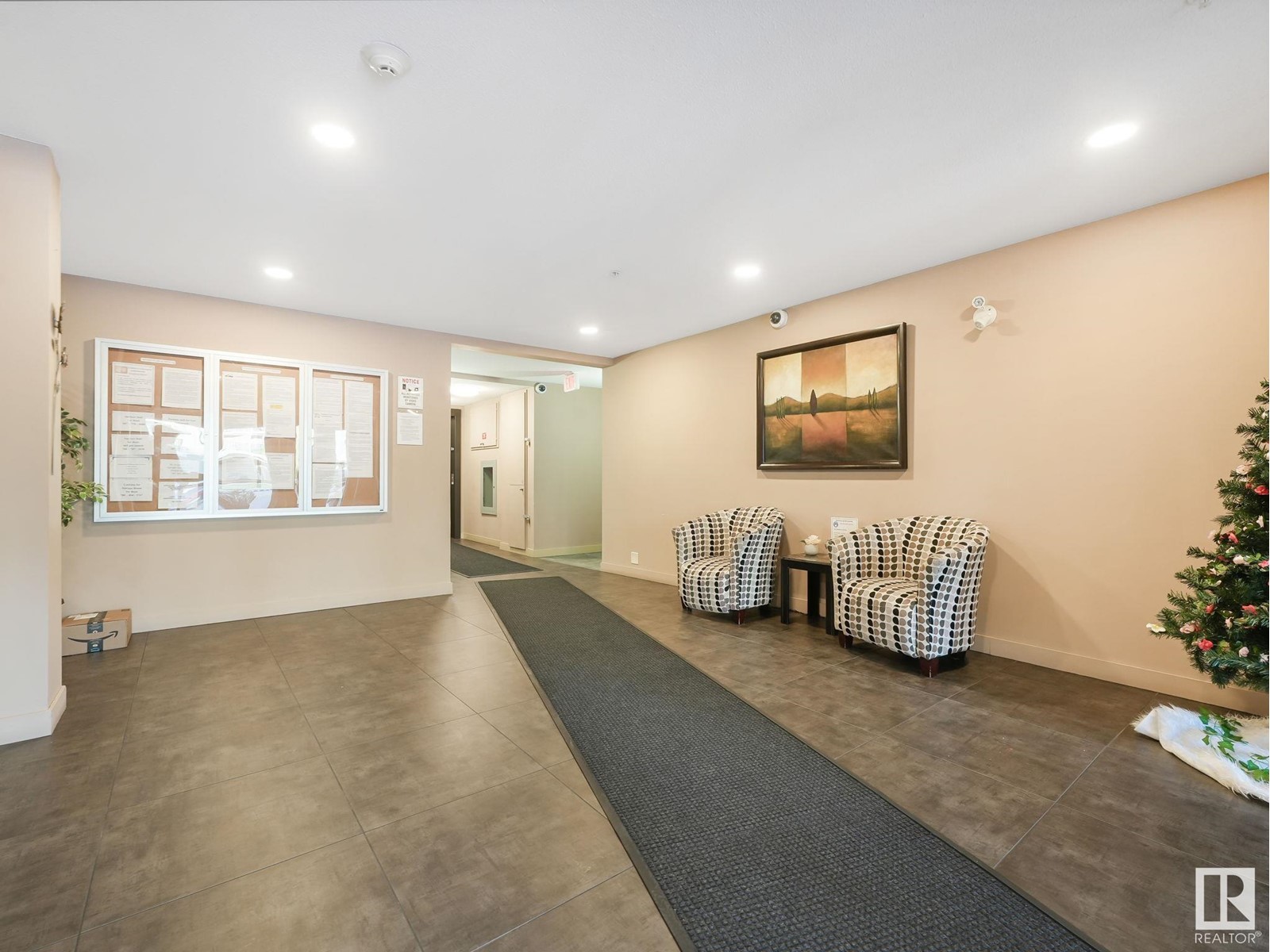 Property at #404 270 MCCONACHIE DR NW image 4