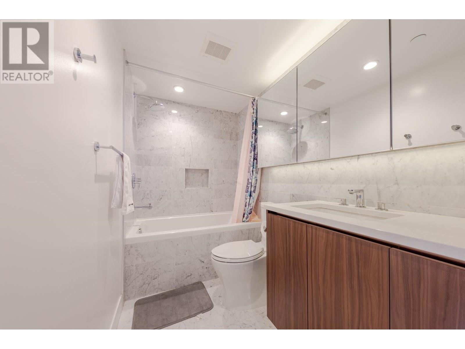 718 1768 Cook Street, Vancouver, British Columbia V5Y 0N3 - Photo 8 - R2956395