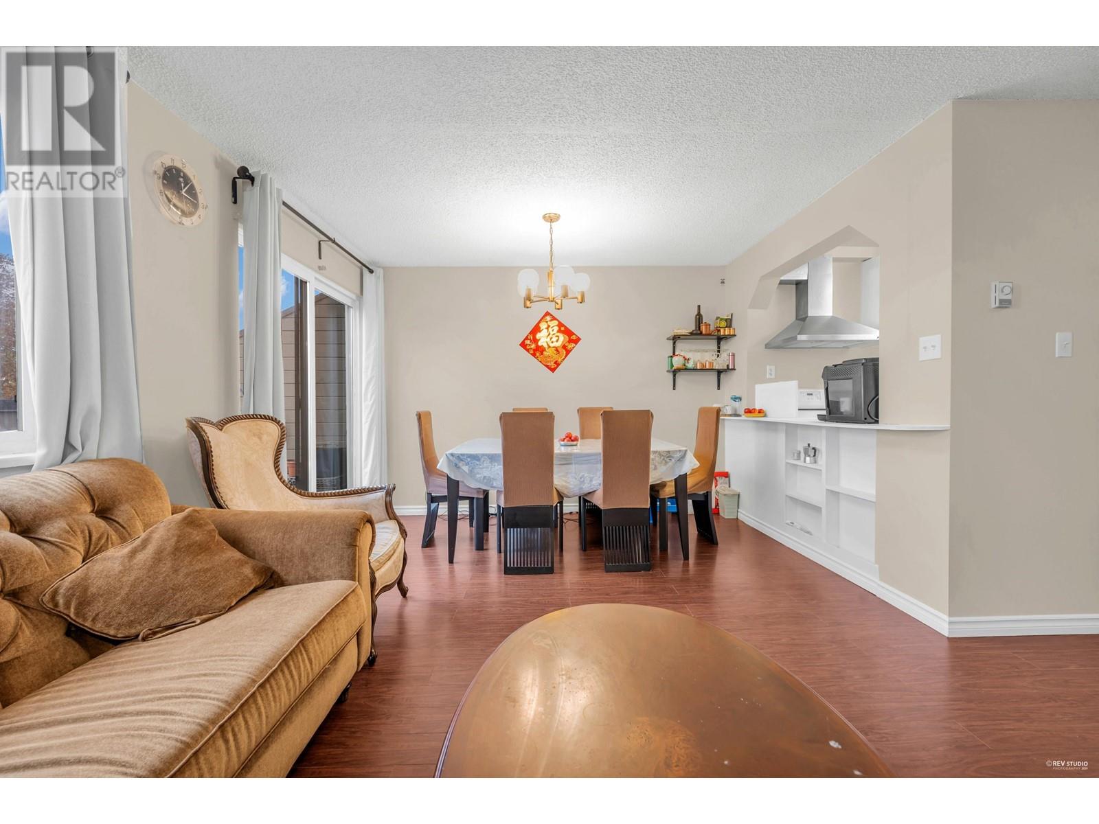 Listing Picture 4 of 36 : 214 8040 COLONIAL DRIVE, Richmond / 烈治文 - 魯藝地產 Yvonne Lu Group - MLS Medallion Club Member