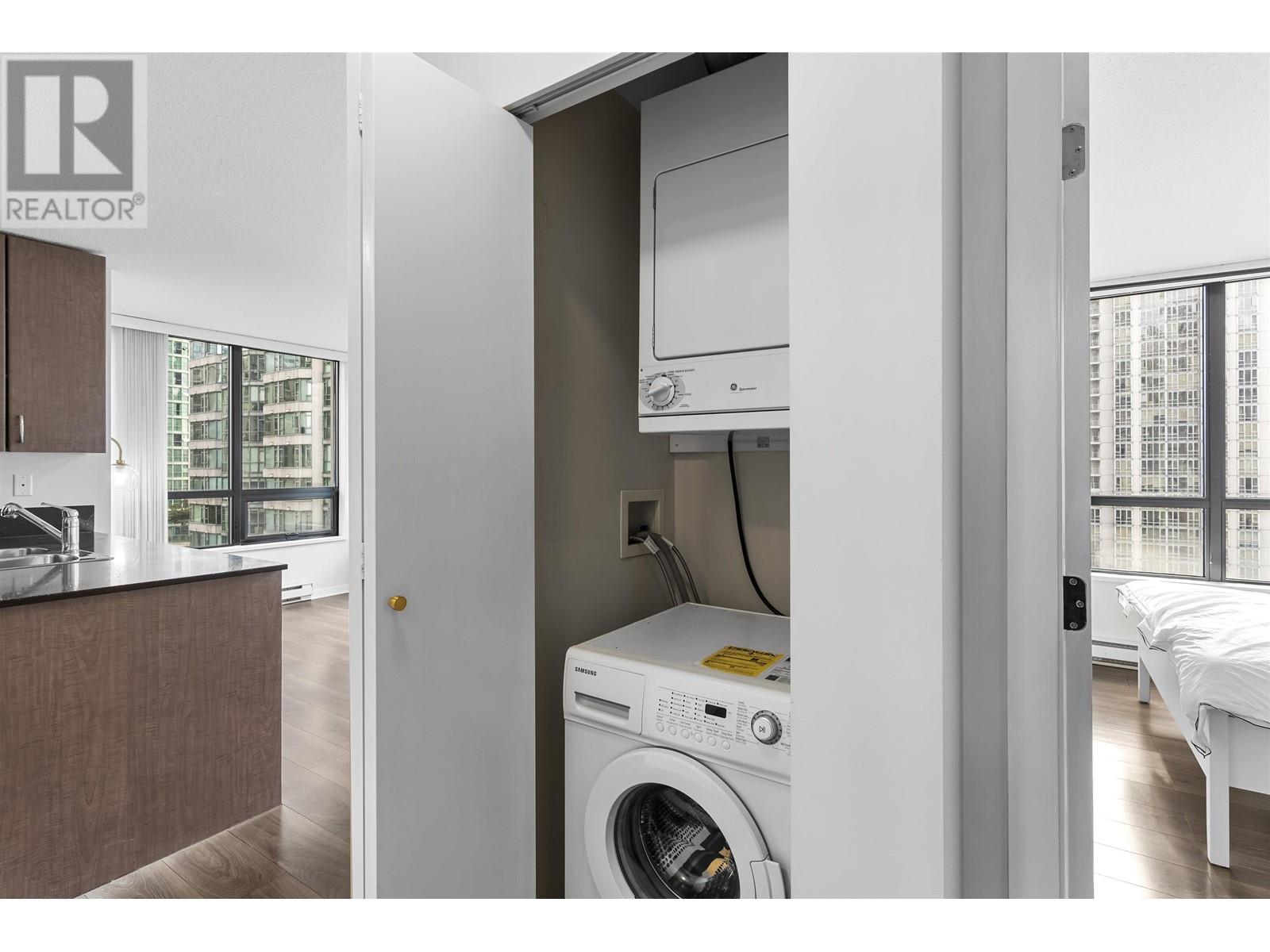 Listing Picture 18 of 23 : 1102 909 MAINLAND STREET, Vancouver / 溫哥華 - 魯藝地產 Yvonne Lu Group - MLS Medallion Club Member