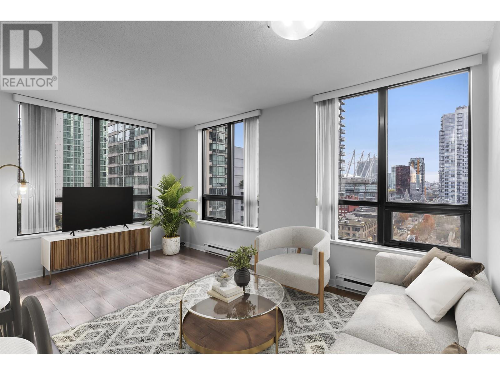 Listing Picture 2 of 23 : 1102 909 MAINLAND STREET, Vancouver / 溫哥華 - 魯藝地產 Yvonne Lu Group - MLS Medallion Club Member