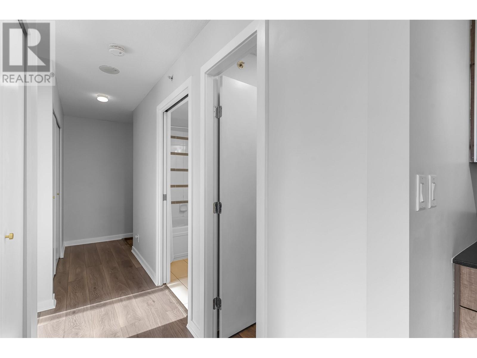 Listing Picture 20 of 23 : 1102 909 MAINLAND STREET, Vancouver / 溫哥華 - 魯藝地產 Yvonne Lu Group - MLS Medallion Club Member