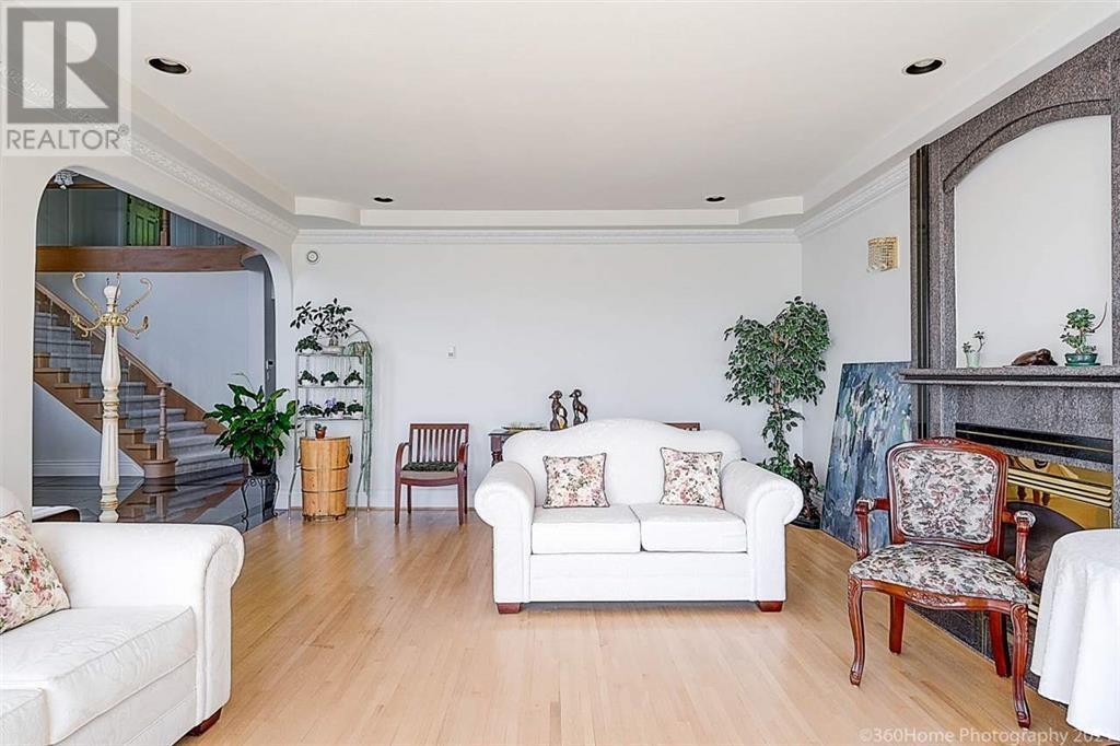 4139 Citadel Court, North Vancouver, British Columbia  V7K 3C5 - Photo 7 - R2946086