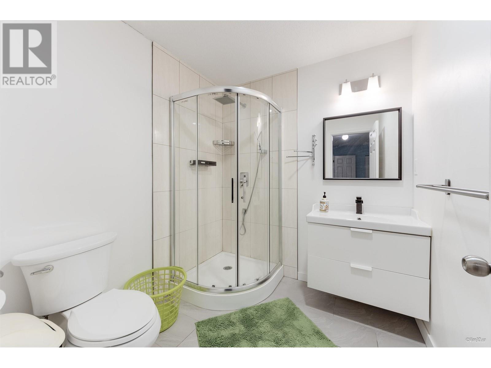 Listing Picture 20 of 29 : 4328 FORTUNE AVENUE, Richmond / 烈治文 - 魯藝地產 Yvonne Lu Group - MLS Medallion Club Member