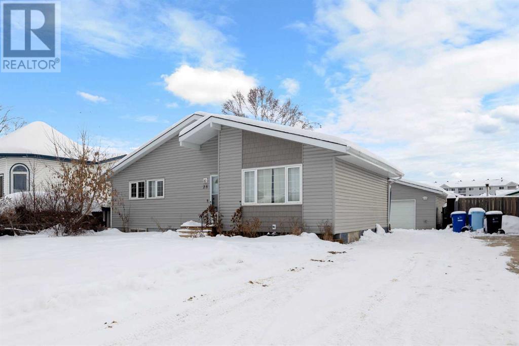 25 Maciver Street, Fort McMurray, Alberta