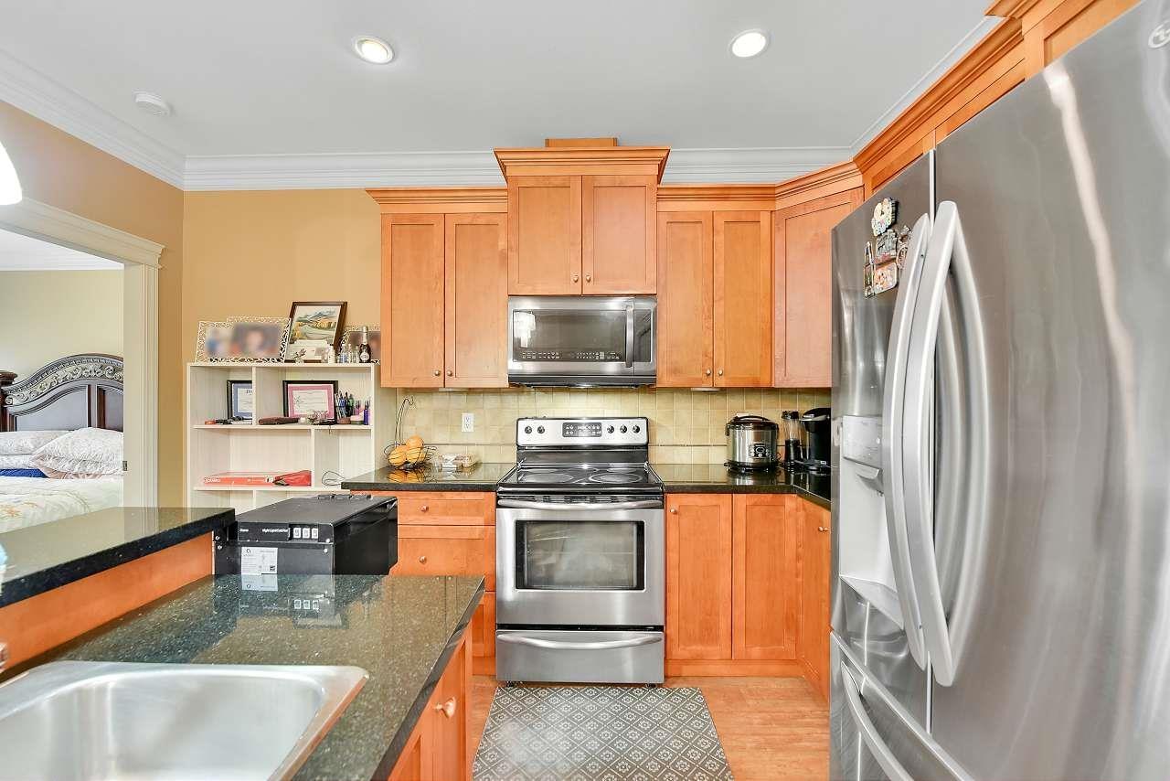 Property at 405 9108 MARY STREET image 3