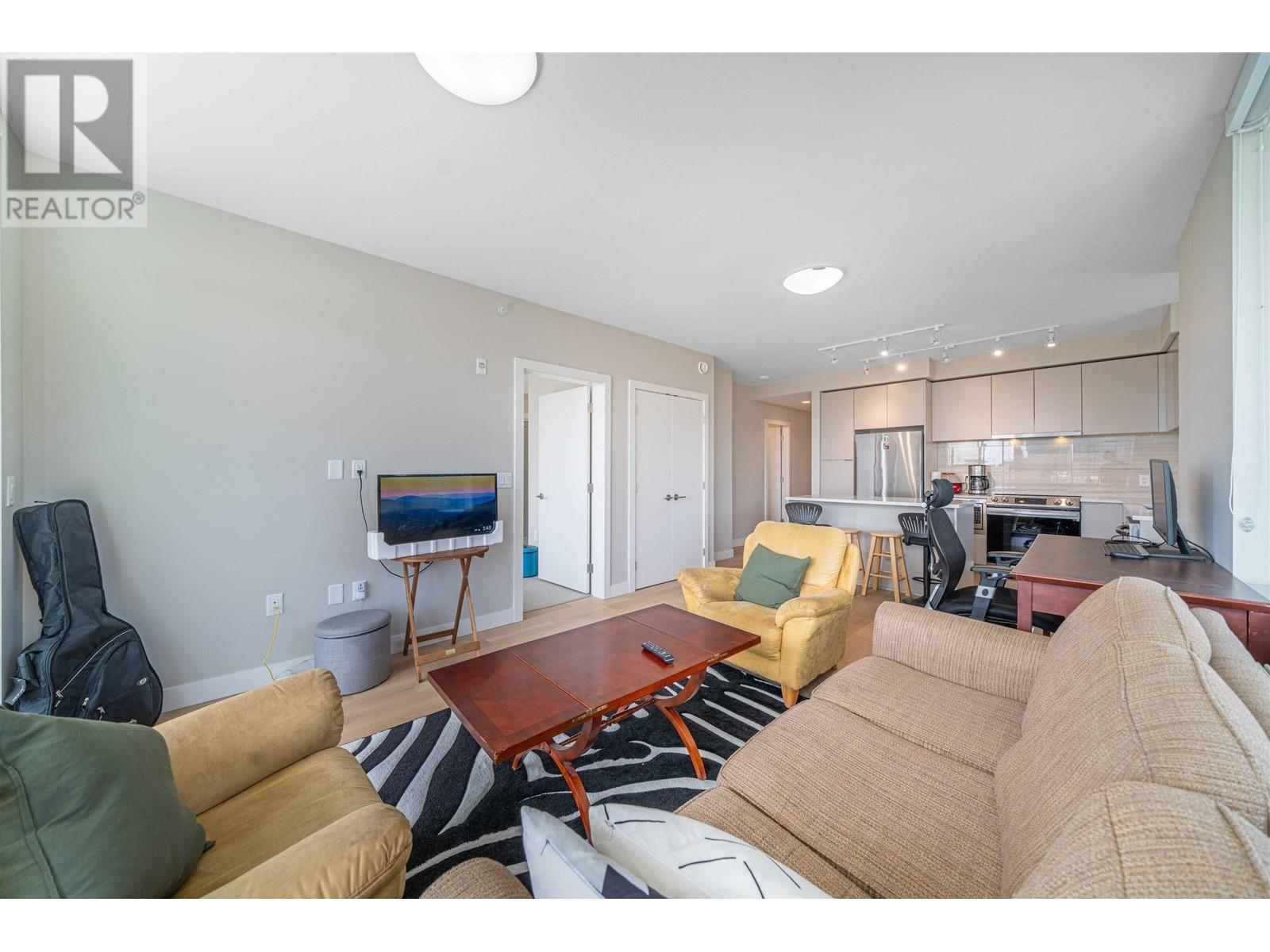 Listing Picture 8 of 27 : 504 8761 UNIVERSITY CRESCENT, Burnaby / 本拿比 - 魯藝地產 Yvonne Lu Group - MLS Medallion Club Member