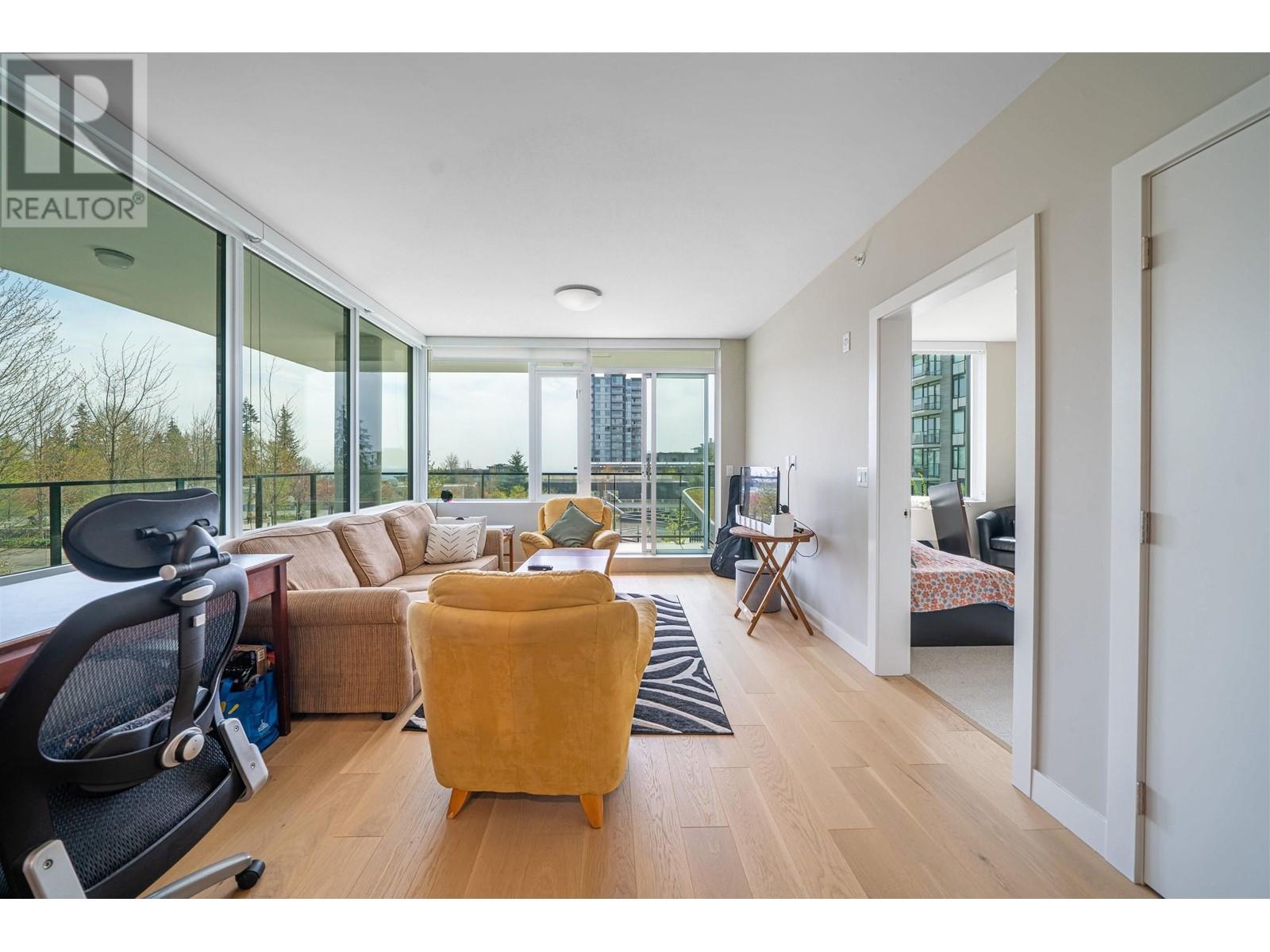 Listing Picture 9 of 27 : 504 8761 UNIVERSITY CRESCENT, Burnaby / 本拿比 - 魯藝地產 Yvonne Lu Group - MLS Medallion Club Member