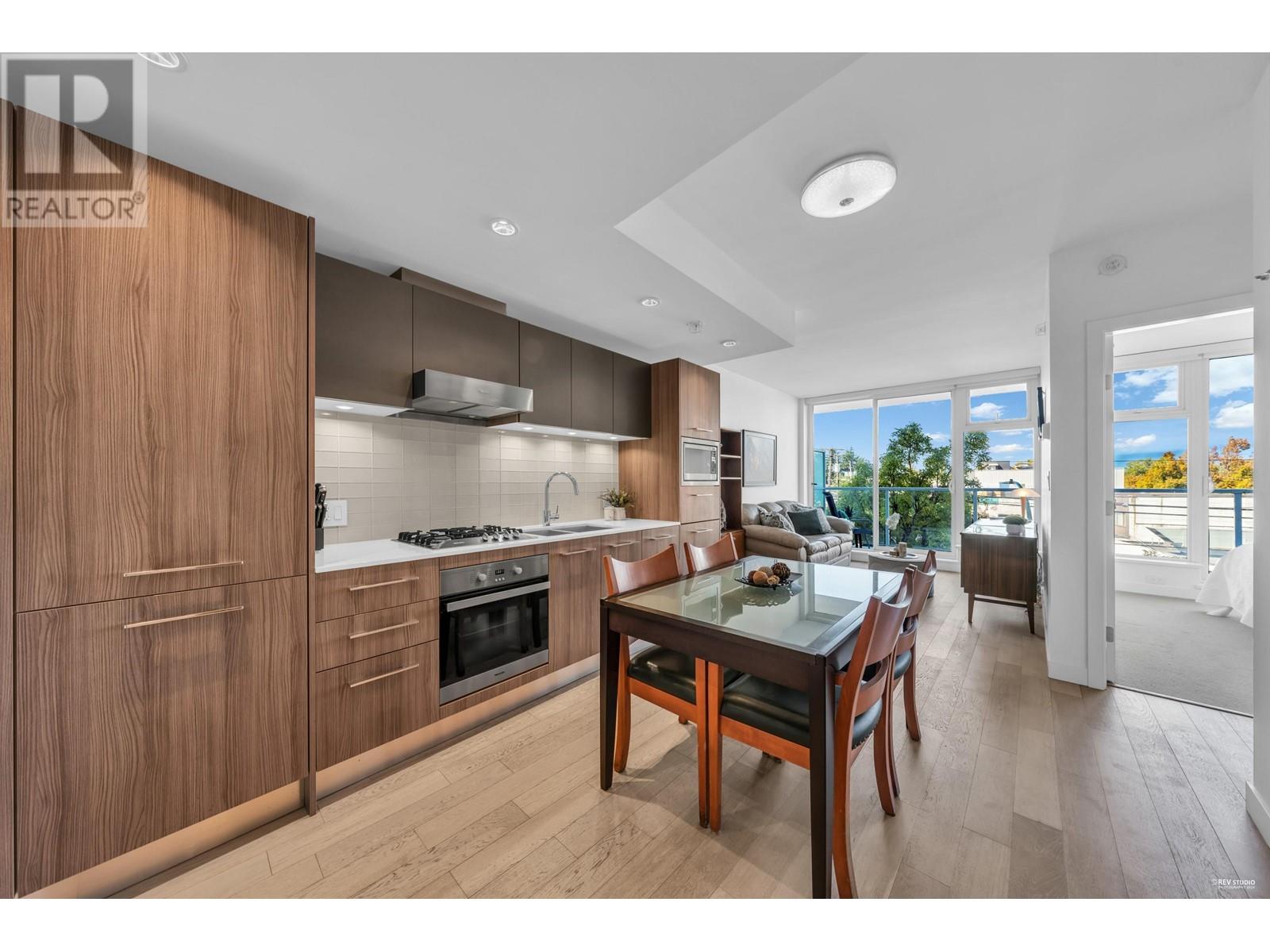 306 4638 GLADSTONE STREET, Vancouver, British Columbia