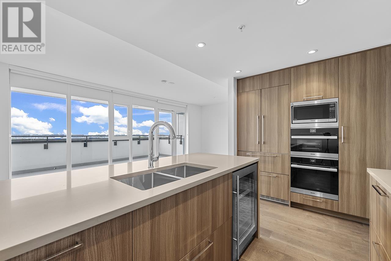 Property at 1602 8155 CAPSTAN WAY image