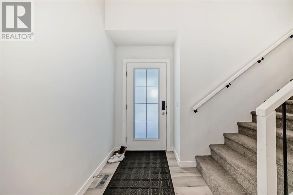 Property at 166 Creekstone Way SW image 5