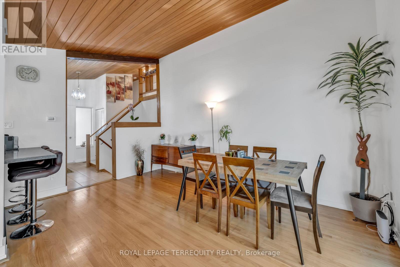 Property at 130 VEROBEACH BOULEVARD image 4