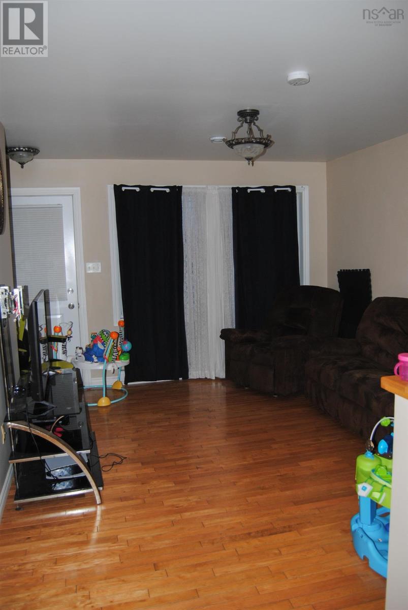 219 Brookside Street, Glace Bay, Nova Scotia  B1A 1L7 - Photo 10 - 202500878
