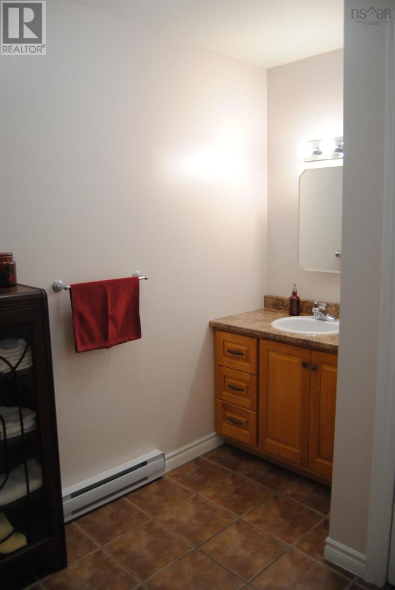 219 Brookside Street, Glace Bay, Nova Scotia  B1A 1L7 - Photo 17 - 202500878