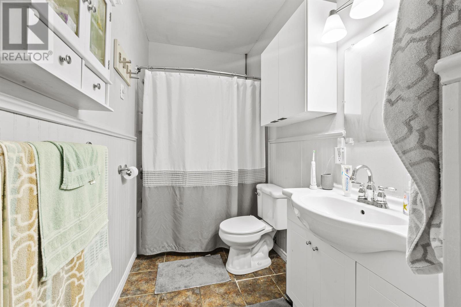 2/2a John Street, Dartmouth, Nova Scotia  B3A 1L4 - Photo 8 - 202500892