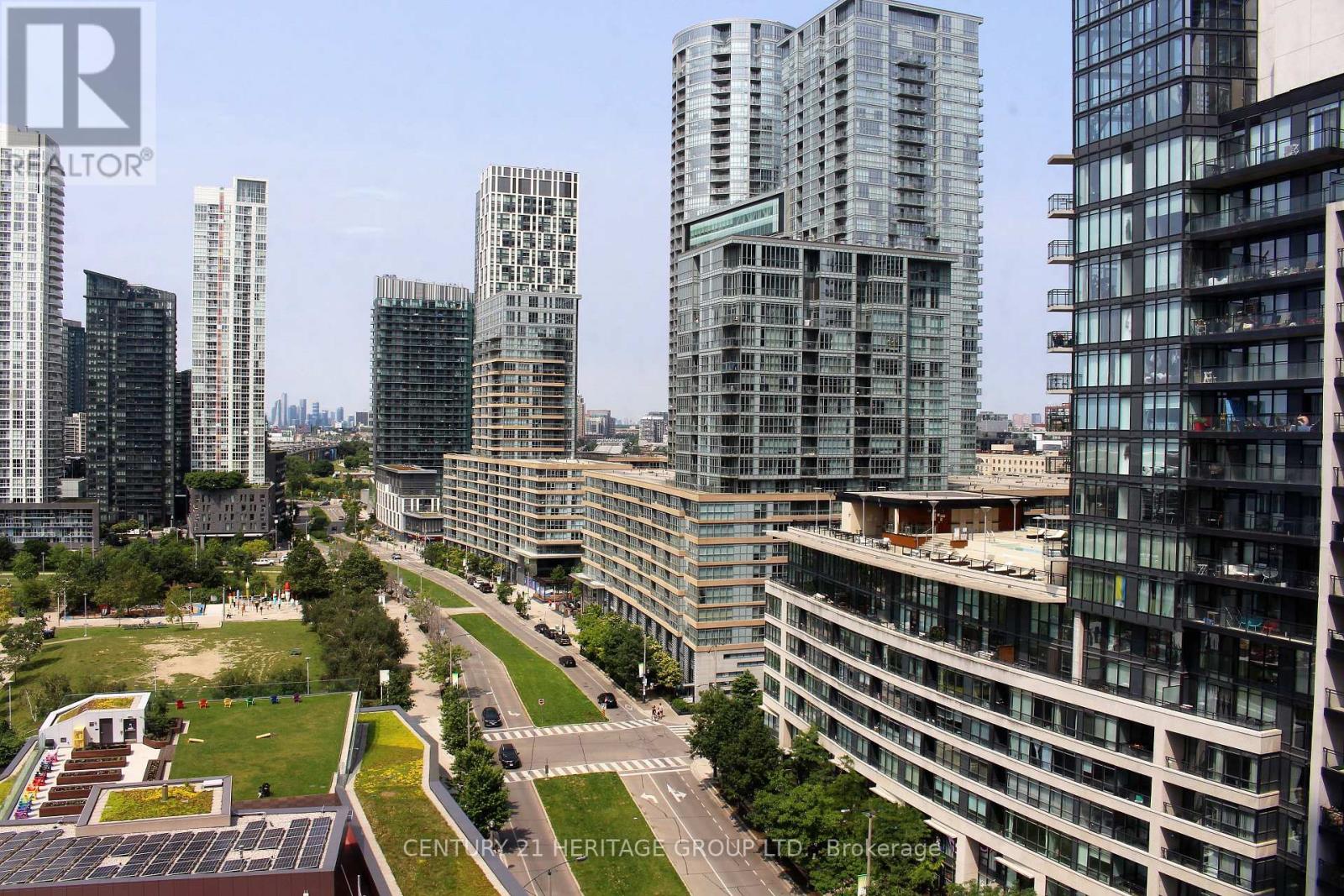 1802 - 15 FORT YORK BOULEVARD, Toronto, Ontario