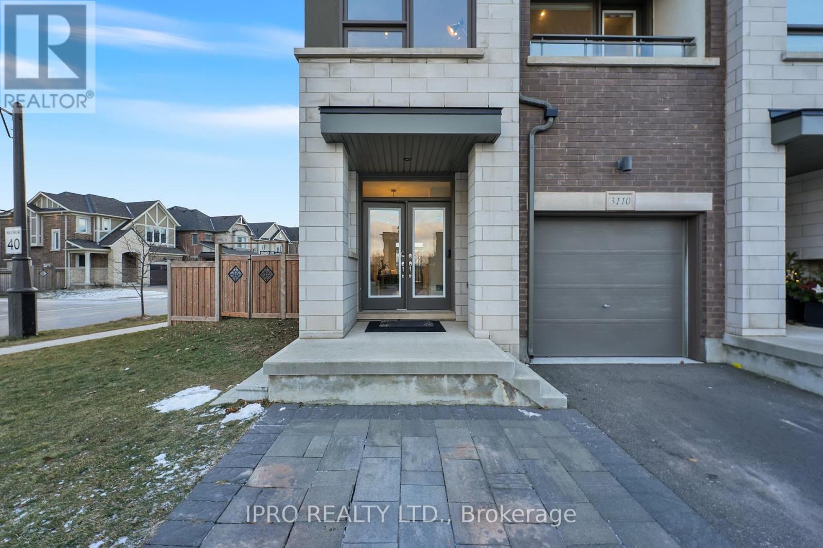 3110 Ernest Appelbe Boulevard, Oakville, Ontario  L6H 0M8 - Photo 3 - W11923876