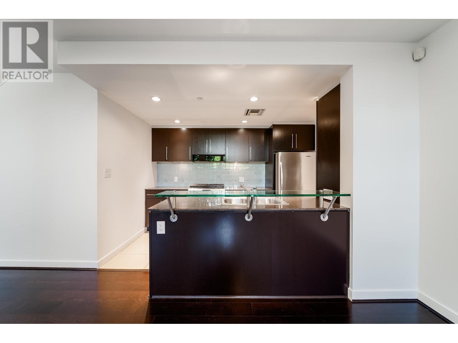 Th105 638 Beach Crescent, Vancouver, British Columbia  V6Z 3H4 - Photo 16 - R2956277