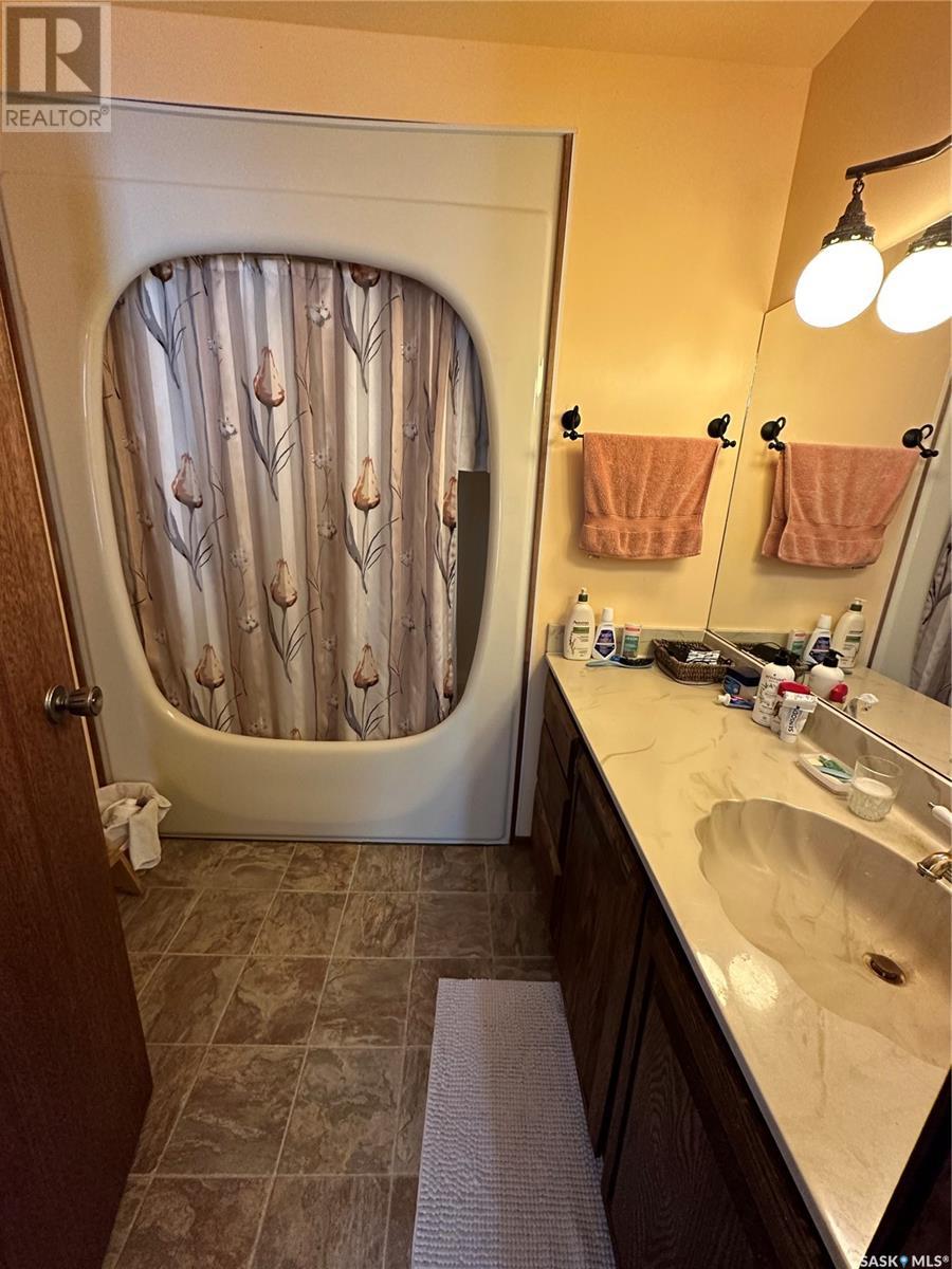 309 2nd Avenue, Gerald, Saskatchewan  S0A 1B0 - Photo 24 - SK992874