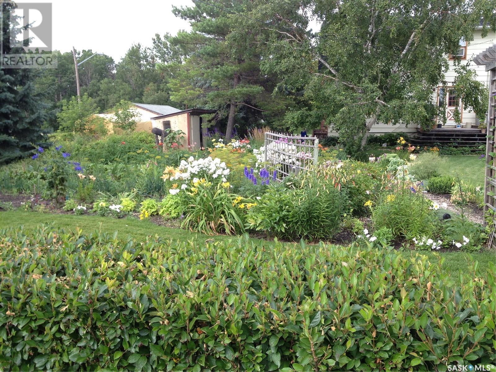 309 2nd Avenue, Gerald, Saskatchewan  S0A 1B0 - Photo 40 - SK992874