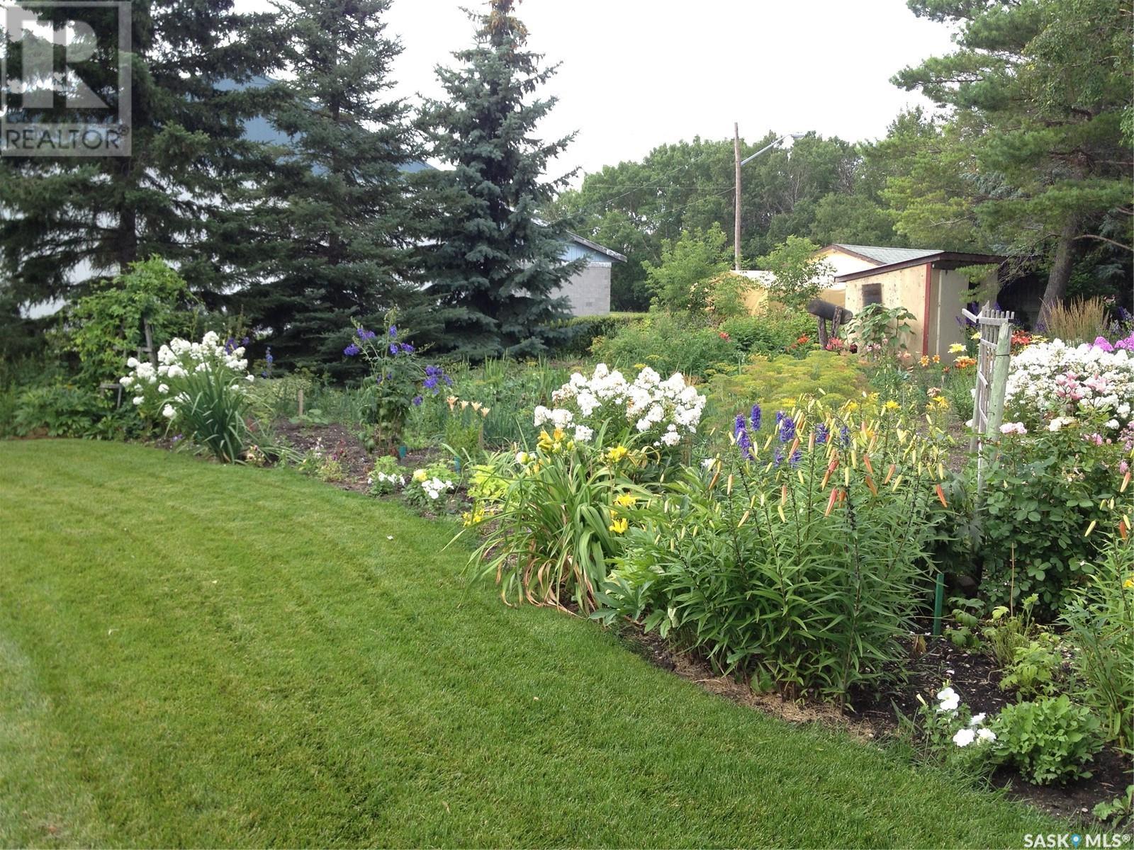 309 2nd Avenue, Gerald, Saskatchewan  S0A 1B0 - Photo 41 - SK992874