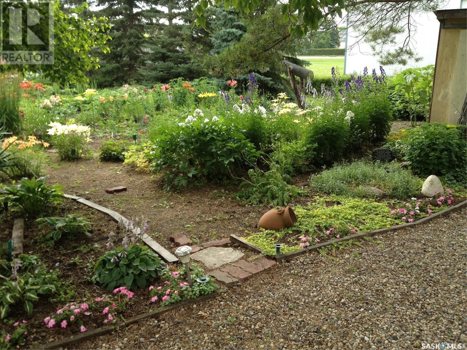 309 2nd Avenue, Gerald, Saskatchewan  S0A 1B0 - Photo 42 - SK992874