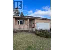 4 CHEPSTOW GATE, london, Ontario