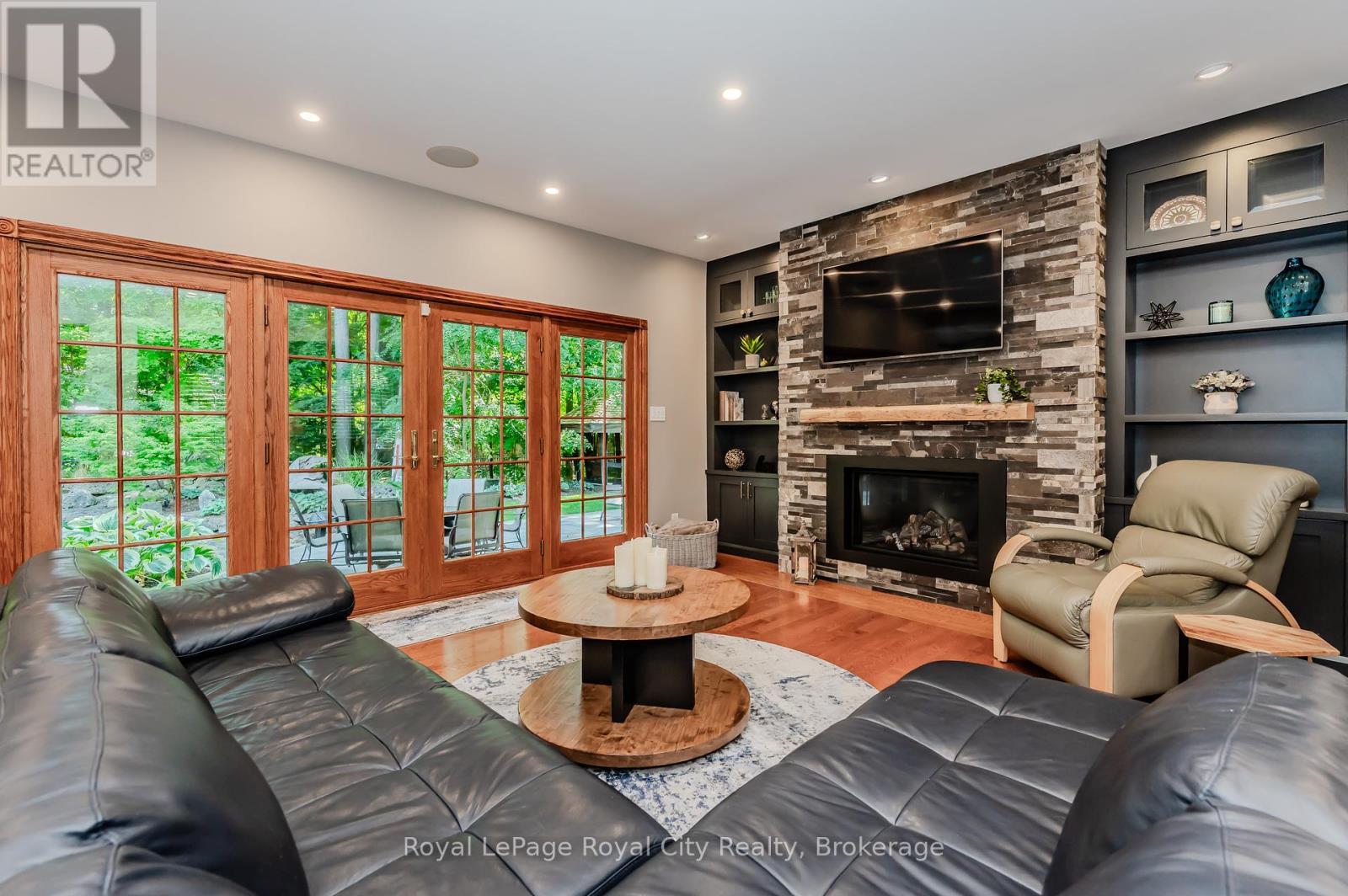 586 Eastgate Walk, Waterloo, Ontario  N2K 2W2 - Photo 9 - X11924118